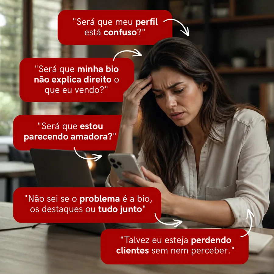 Mulher frustrada olhando para o celular com pensamentos sobre seu perfil
